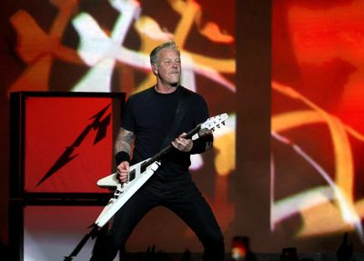 Metallica’s James Hetfield congratulates fan who gave birth at Brazil concert