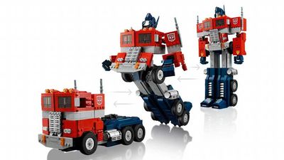 Lego Optimus Prime Can Transform Into A Truck, No Rebuilding Required