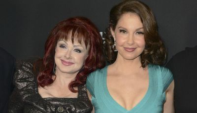 Ashley Judd confirms Naomi Judd died by suicide, urges others to seek out help