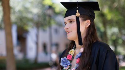 A nonspeaking valedictorian with autism gives her college's commencement speech