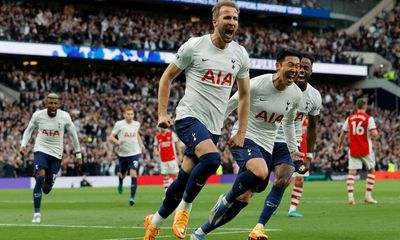 Harry Kane double sees off 10-man Arsenal to boost Spurs’ top-four chances