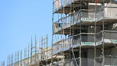Billion-dollar infrastructure budget blowout highlights impact of labour, supplies shortages