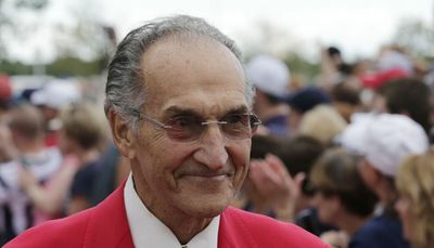 Patriots’ Gino Cappelletti dies at age 89