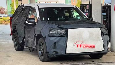 Next-Gen Honda Pilot Spied Making A Fuel Stop In Ohio