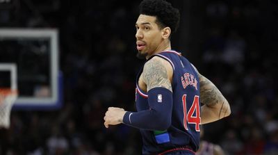 Danny Green Leaves 76ers–Heat Game With Knee Injury