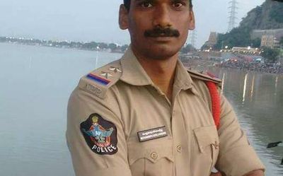 Sub-Inspector shoots himself with service gun in Kakinada city