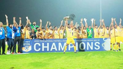 Kerala govt announces Rs 1.14 crore cash award to state football team for winning Santosh Trophy