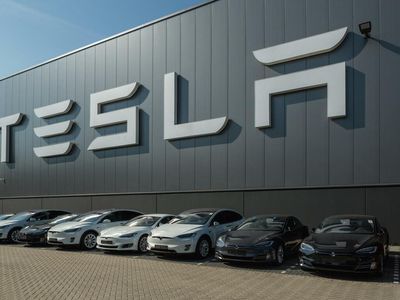 Tesla Gets Invite From Malaysia PM To Set Up Factory