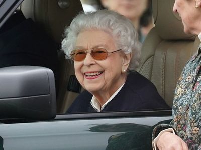 Smiling Queen arrives at Royal Windsor Horse Show