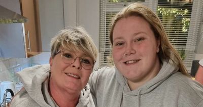Daughter who 'doesn't know when she's full' loses 6st after mum's cancer diagnosis