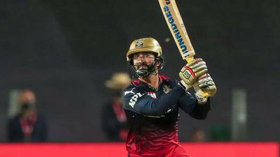 I would select Dinesh Karthik in World T20 Squad if given chance to be selector, says Harbhajan Singh