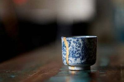 Perfectly imperfect: how to find beauty in the broken with the Japanese art of kintsugi