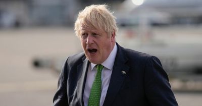 Boris Johnson at weekend retreat to decide on detonating his own Brexit deal