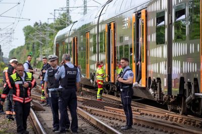 Passengers on German train overpower attacker who wounded 5
