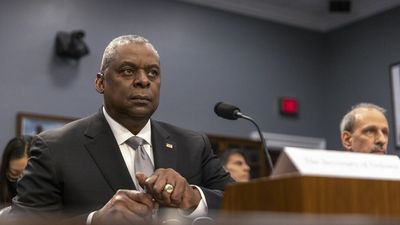 Lloyd Austin urges "immediate ceasefire" in call with Russia's defense minister
