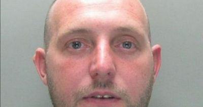 Shildon man threatened to slit dad's throat after holding Stanley knife to his neck