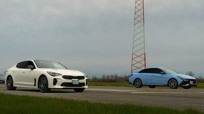 Hyundai Elantra N Gives Kia Stinger GT Tough Time In Drag Races