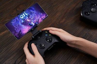 The 4 best Xbox One controller phone mounts