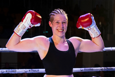 Hannah Rankin savours homecoming to remember with stoppage win to defend title
