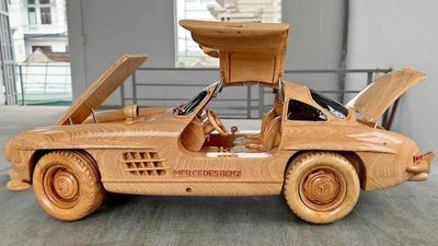 Mercedes 300 SL Wood Model Has Gullwing Doors With Latches That Work