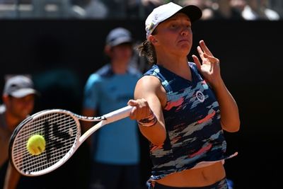 Swiatek demolishes Sabalenka to make Rome final