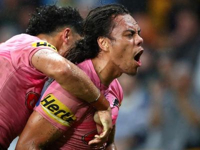 Panthers crush Storm, go top of NRL ladder