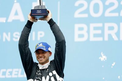 Berlin E-Prix: Mortara holds off Vergne for second victory of 2022