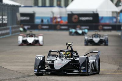 Berlin E-Prix: Mortara holds off late Vergne charge to win