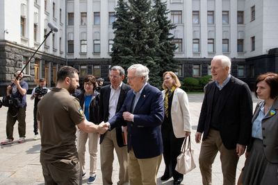 Mitch McConnell and Senate GOP delegation meet Zelensky in unannounced trip to Kyiv