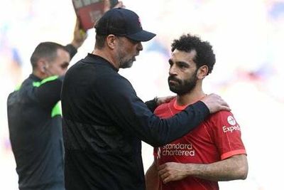 Liverpool dealt worrying injury blow with Mohamed Salah forced off in FA Cup final