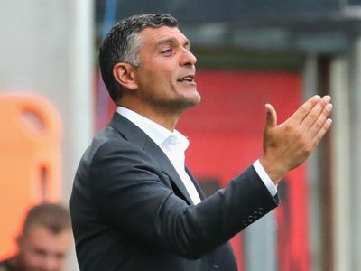 Aloisi, United raring for Victory clashes