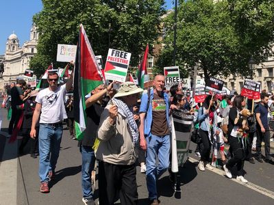 Thousands gather in London for Palestinian solidarity march following death of journalist