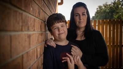 Housing crisis faces Tasmanian women and children fleeing unsafe domestic situations, but some hope on horizon