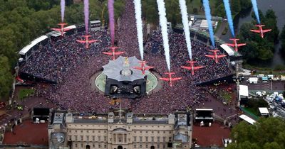 Over 70 aircraft to celebrate Queen's birthday with six-minute Platinum Jubilee flypast