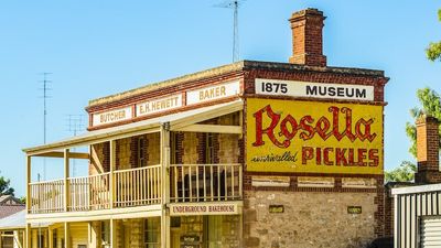 Ghost signs of Australia's advertising past are more than faded memories