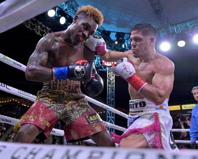Charlo knocks out Castano to claim undisputed crown