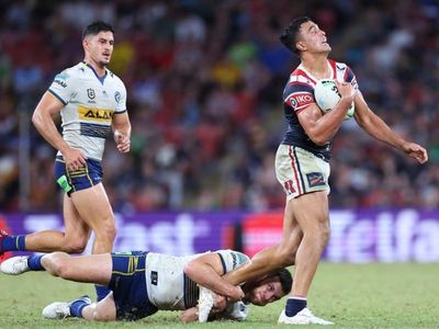 Roosters hold off Moses, Eels in NRL