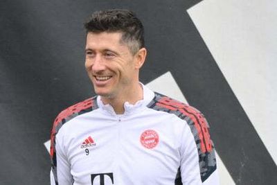 Bayern Munich vow not to sell Robert Lewandowski after striker confirms intention to leave club