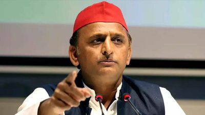 Akhilesh Yadav targets BJP govt over removal of UP police chief