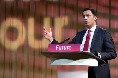 Labour deny U-turn on Anas Sarwar's council coalitions pledge despite SNP talks