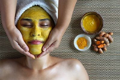 Say goodbye to sun damage, try these de-tanning home remedies