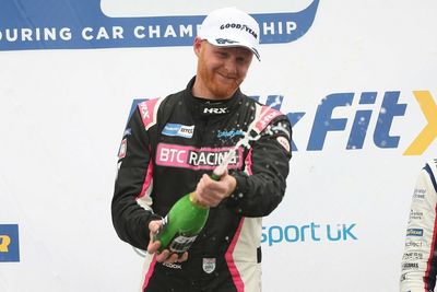 BTCC Brands Hatch: Cook doubles up with lights-to-flag drive