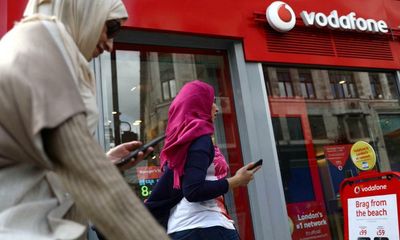 UAE telecoms group confirms £3.3bn raid on Vodafone