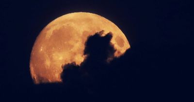 Super Blood Moon to be visible in the UK tonight as total lunar eclipse occurs