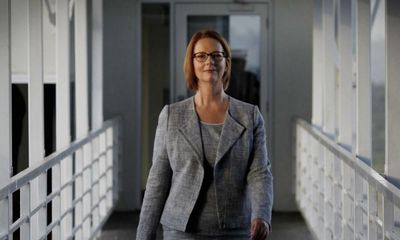 Julia Gillard makes rare appearance to back Katy Gallagher as Labor fears David Pocock upset