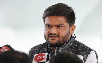 Hardik Patel likely to quit Congress and join BJP, meets Patidar leader Naresh Patel