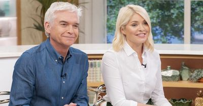 Holly Willoughby gushes over Phillip Schofield with cheeky compliment as he dresses up for Queen's Jubilee