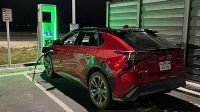 Watch Toyota bZ4X AWD Fast Charging Test: 0-80% SOC Took One Hour