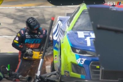 Erik Jones NASCAR wheelnut saga, Petty GMS crew “never seen it” before