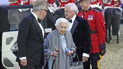 Standing ovation for Queen at Jubilee show